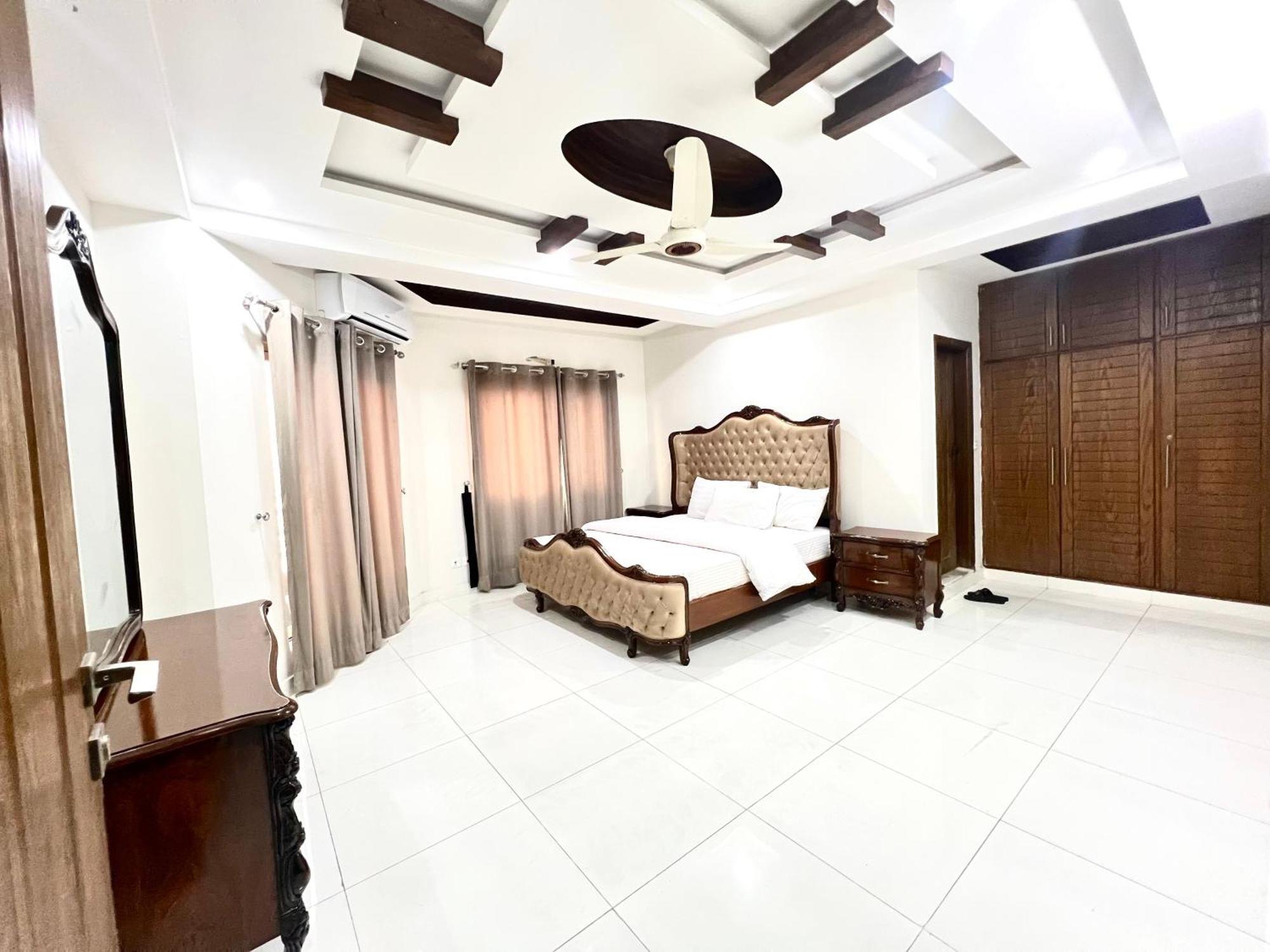Luxury Apartment Hotel Islamabad Exterior photo