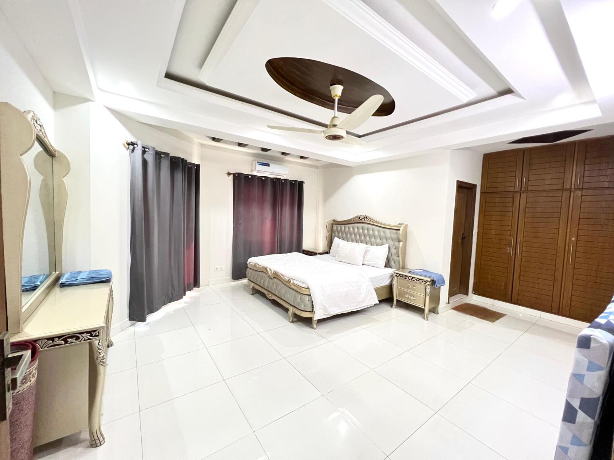 Luxury Apartment Hotel Islamabad Exterior photo