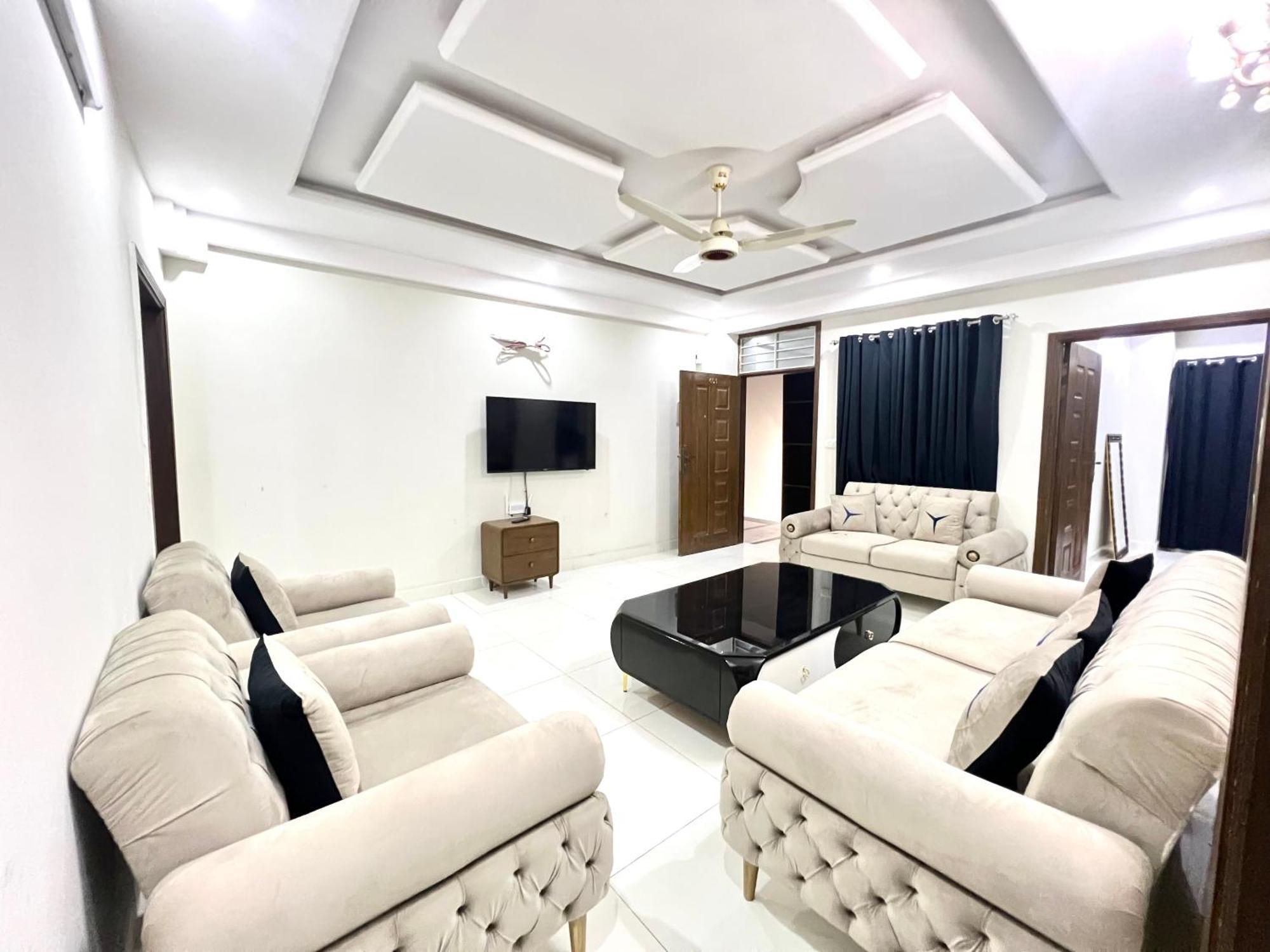 Luxury Apartment Hotel Islamabad Exterior photo
